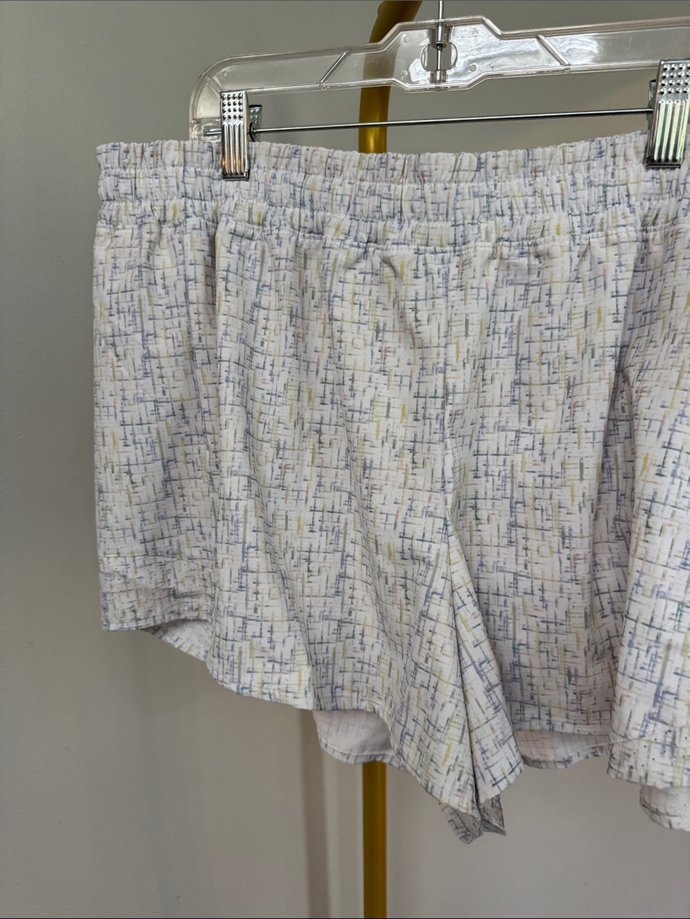 CALIA by Carrie Underwood mid rise infinity Light Multi-Pattern Athletic Shorts - Picture 4 of 15